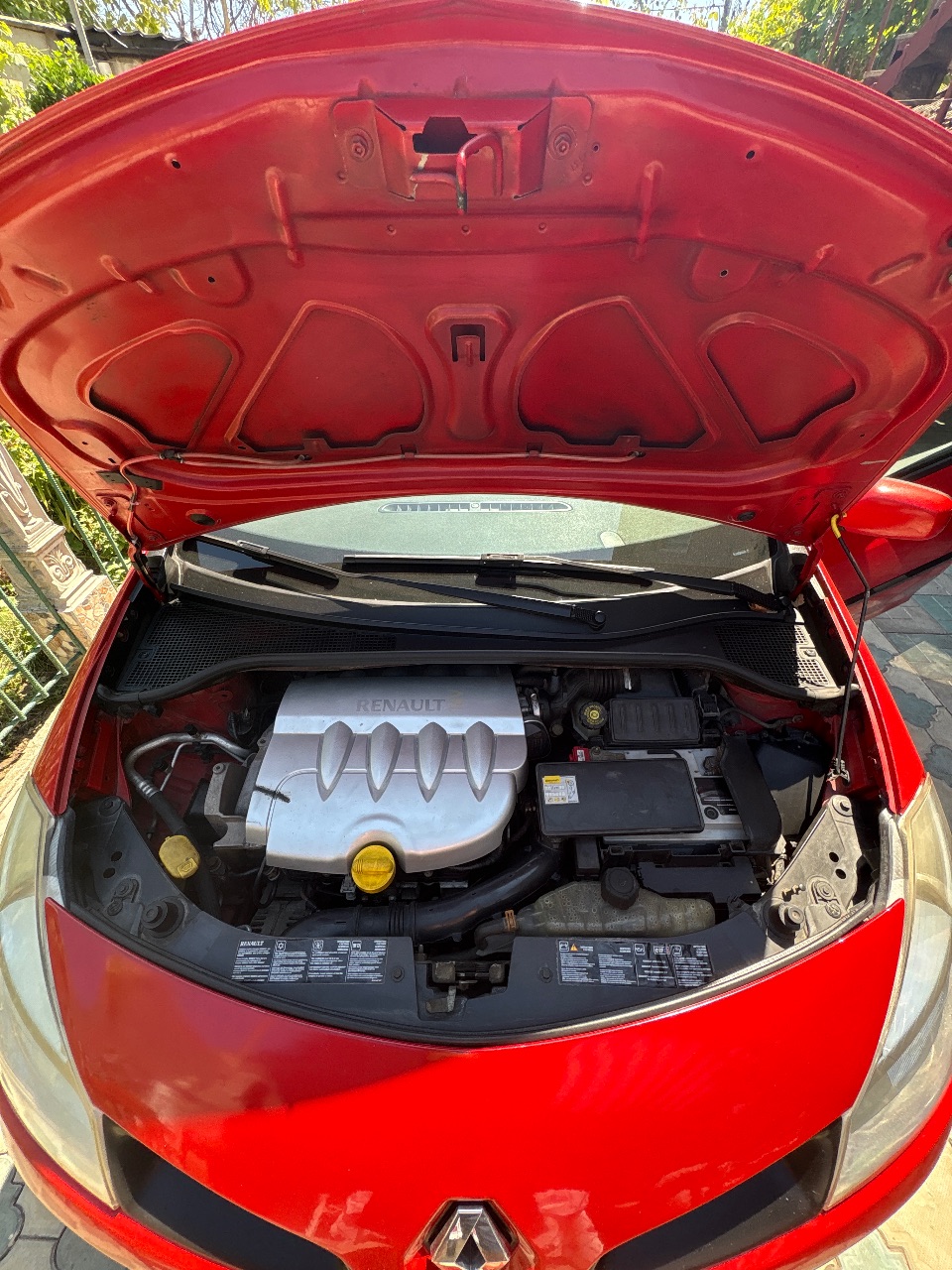 Renault Clio - фото 4