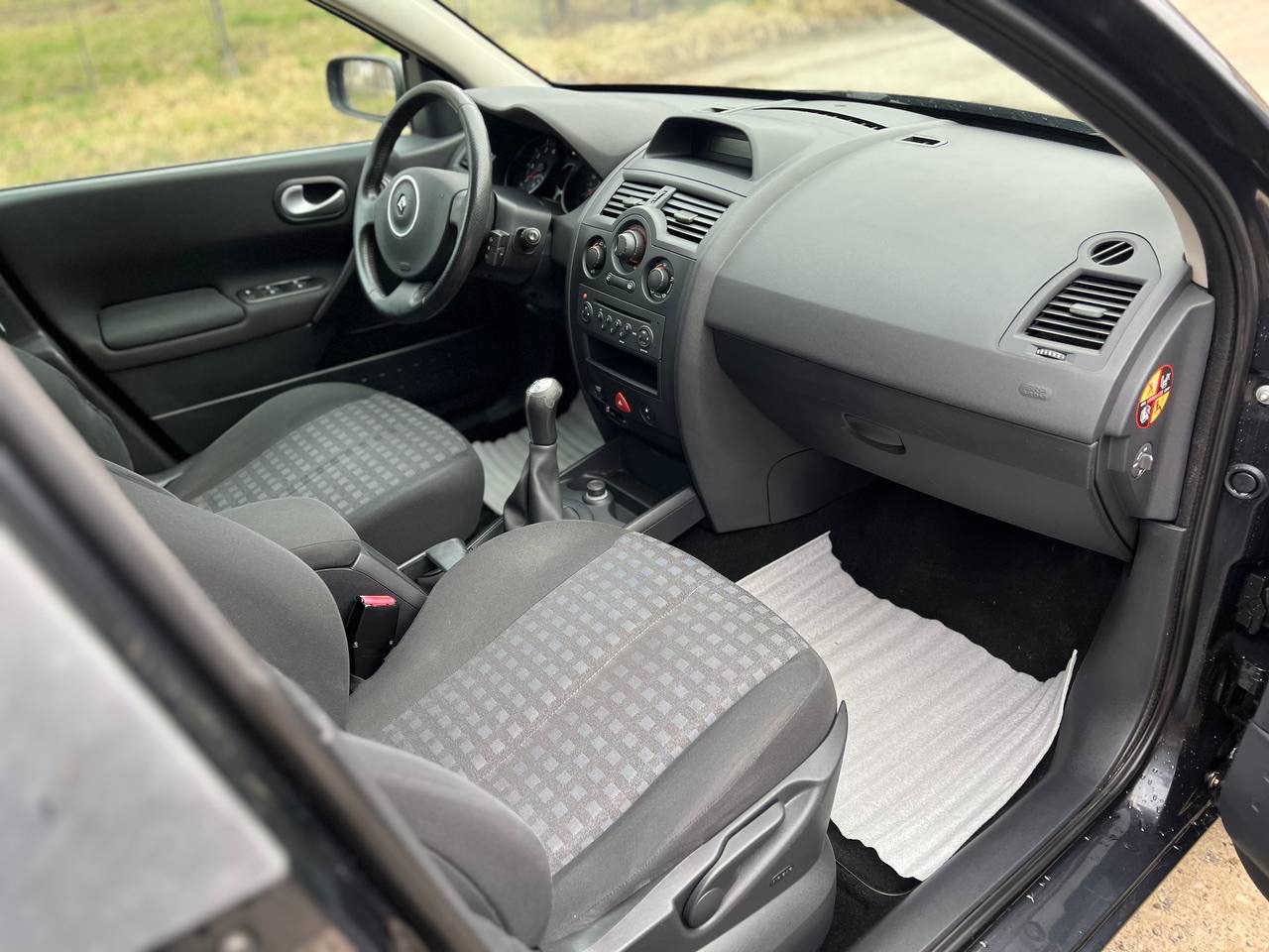 Renault Megane - фото 7