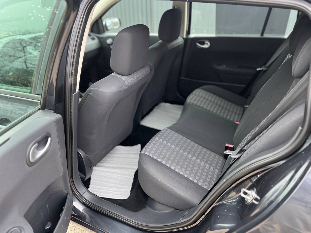 Renault Megane - фото 9