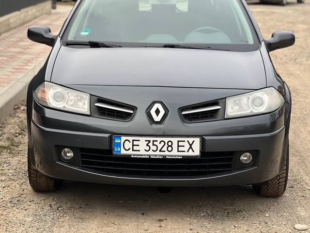 Renault Megane - фото 2
