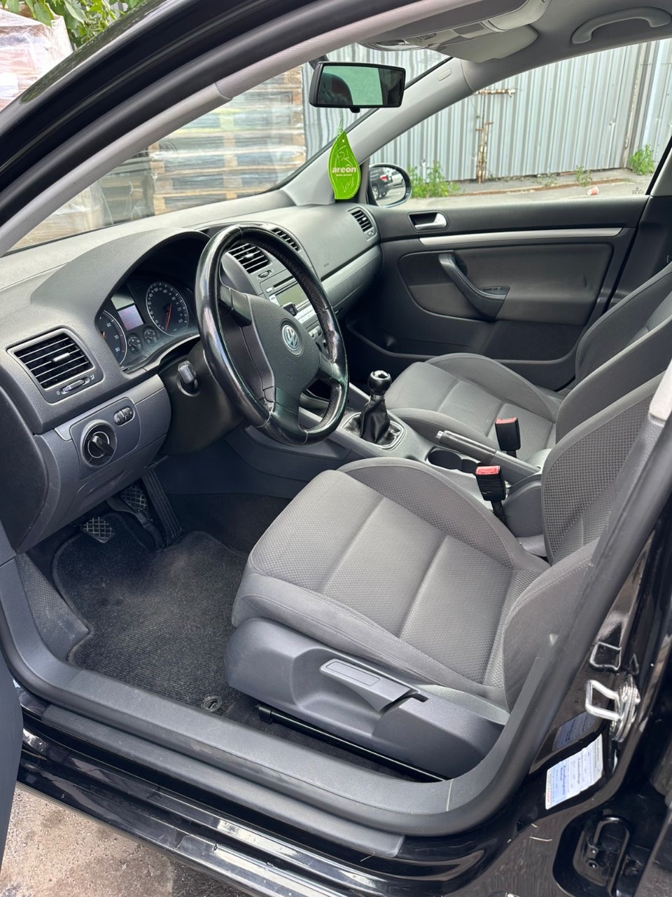 Volkswagen Golf - фото 10