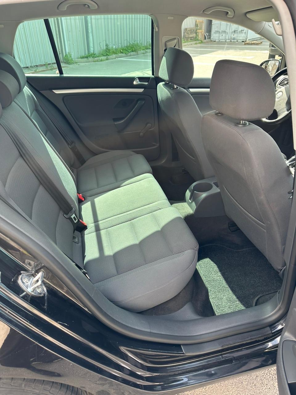 Volkswagen Golf - фото 5