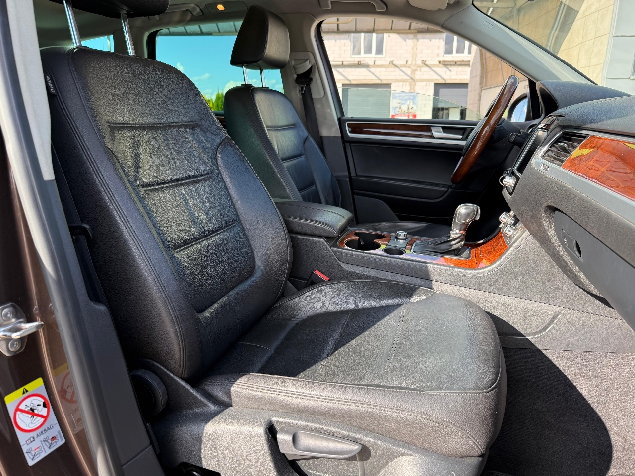 Volkswagen Touareg - фото 13