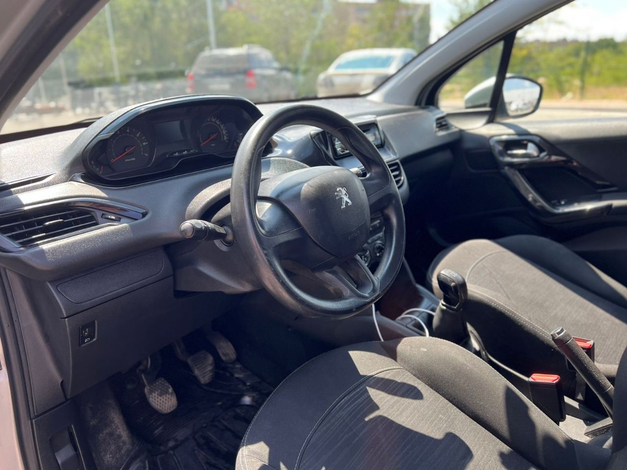 Peugeot 208 - фото 16