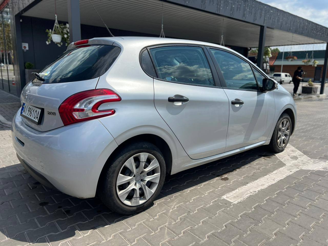 Peugeot 208 - фото 4