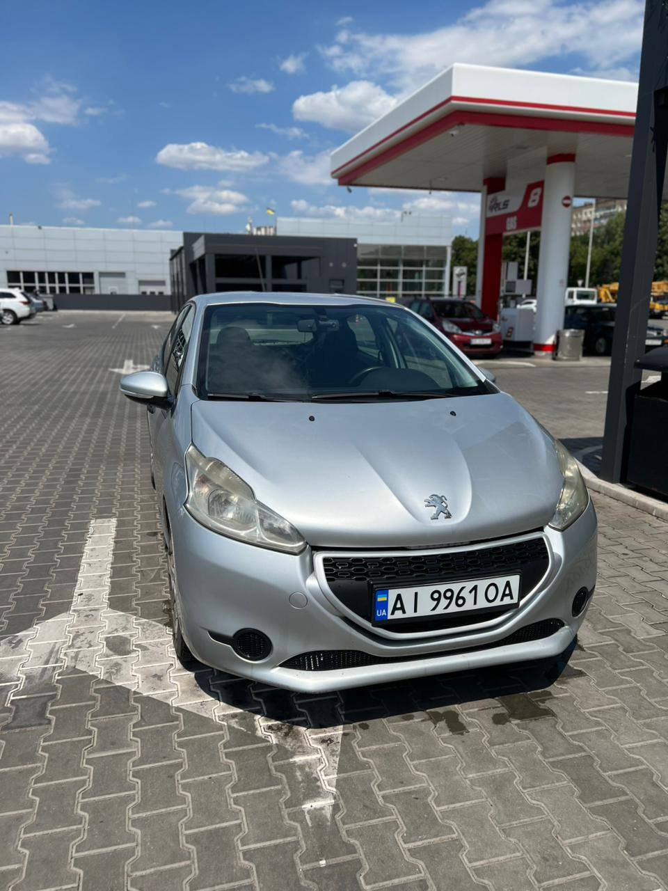 Peugeot 208 - фото 10