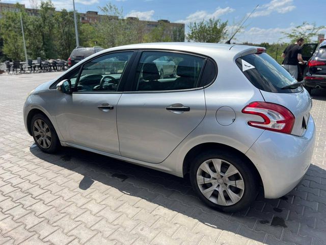 Peugeot 208 - зображення 3