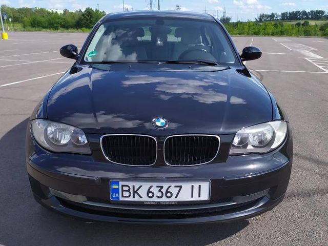 BMW 1 серії - фото 1