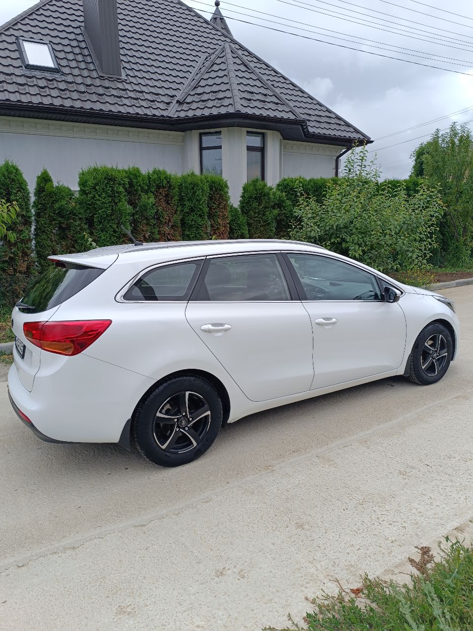 Kia Ceed - фото 7