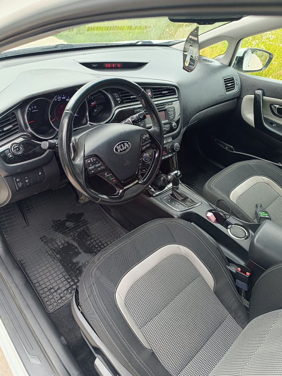 Kia Ceed - фото 25