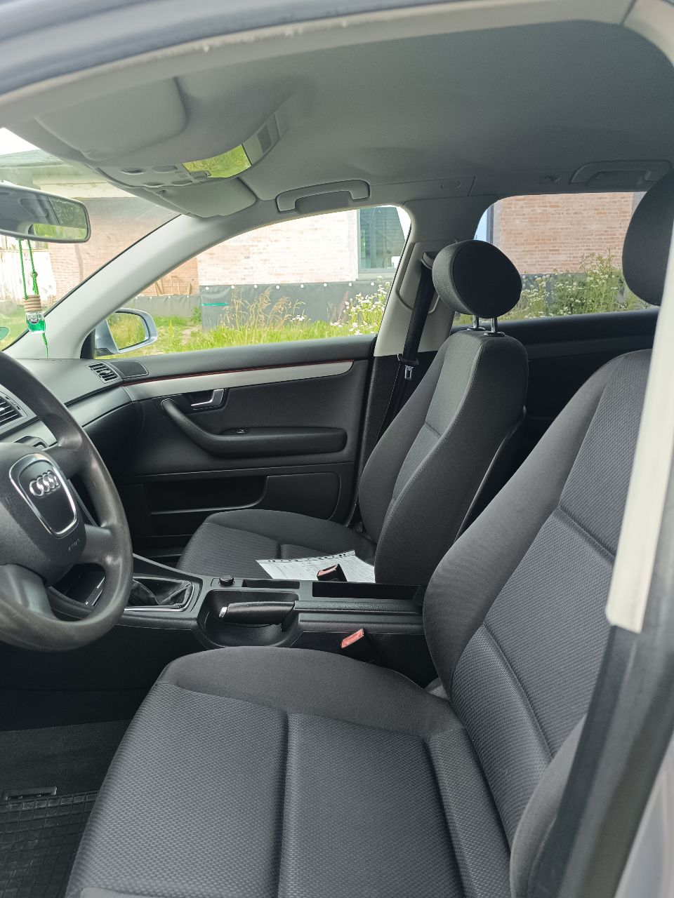 Audi A4 - фото 46