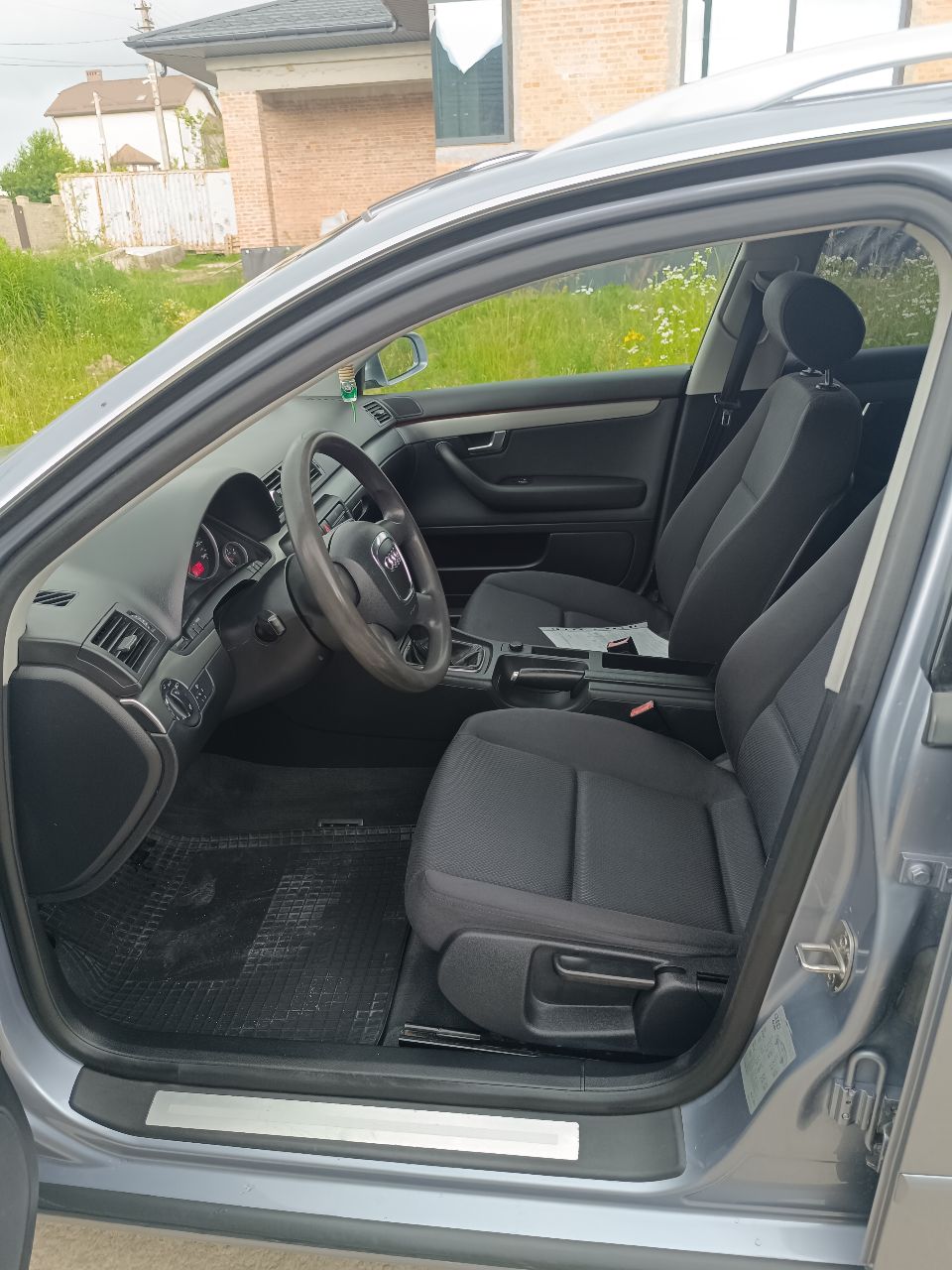 Audi A4 - фото 43