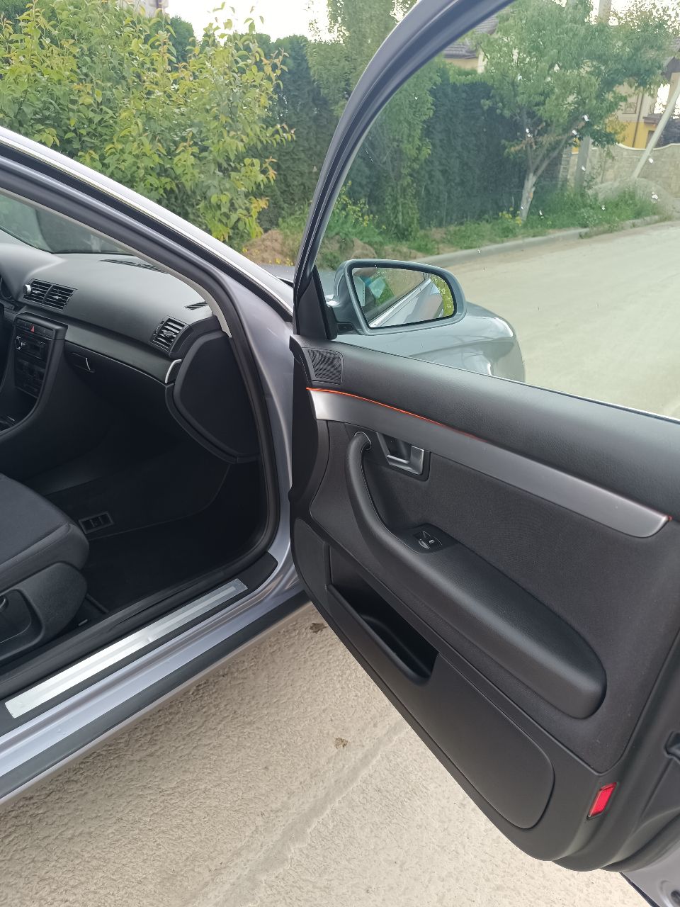 Audi A4 - фото 59