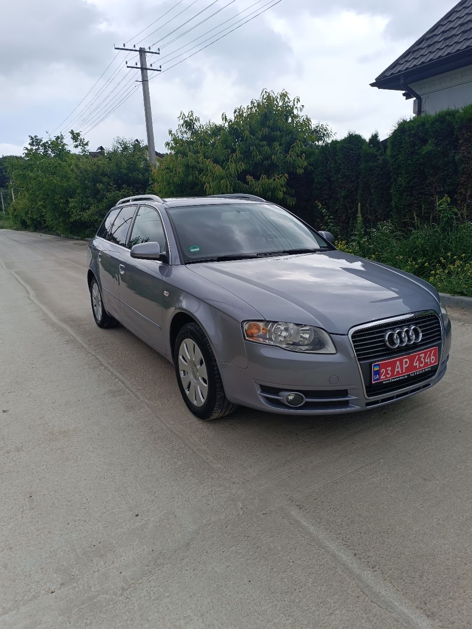 Audi A4 - фото 8