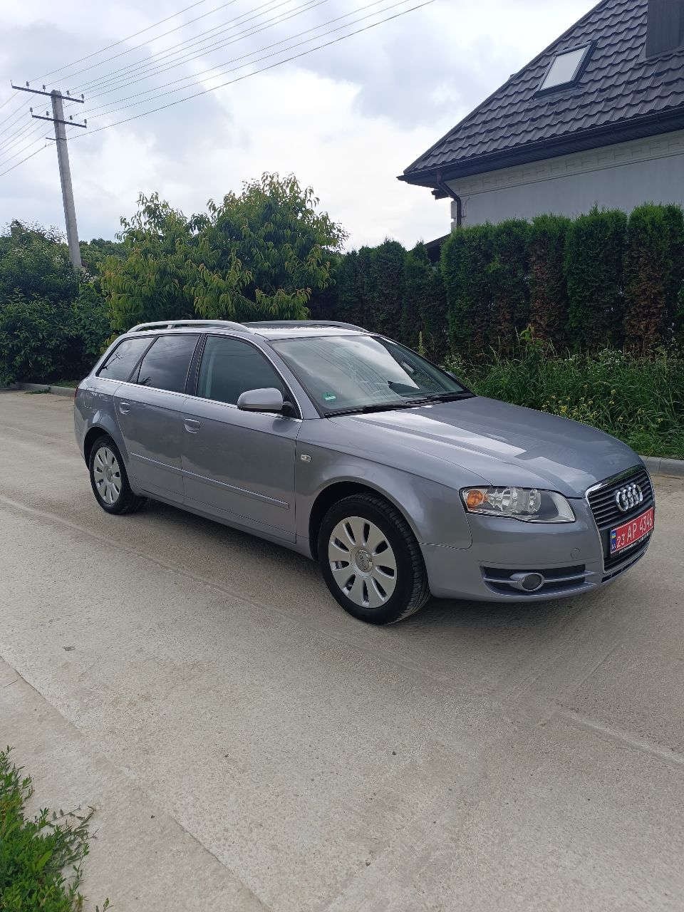 Audi A4 - фото 10