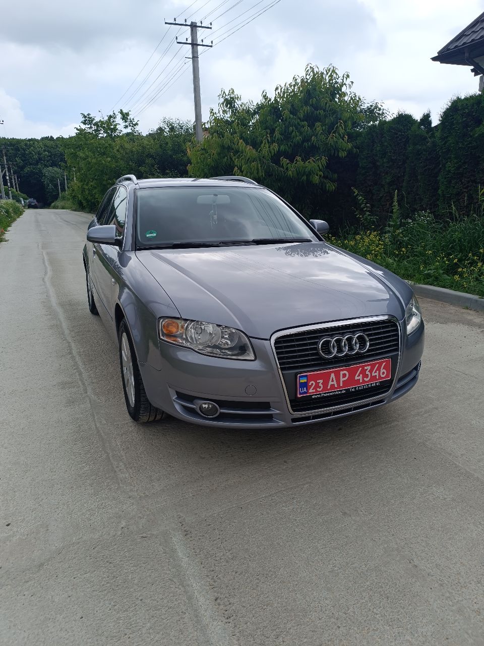 Audi A4 - фото 1