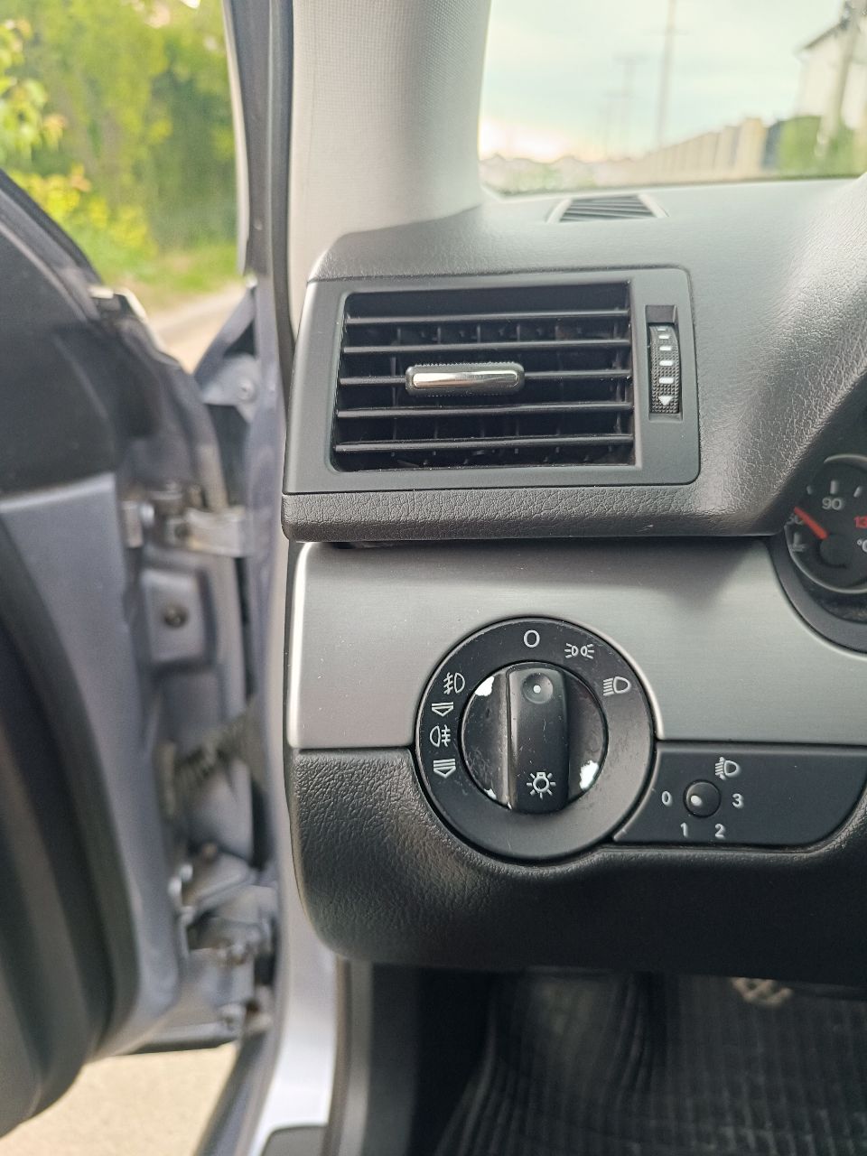 Audi A4 - фото 49