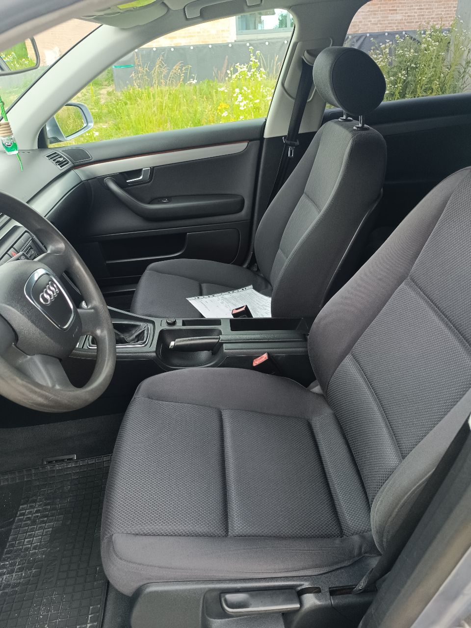 Audi A4 - фото 45