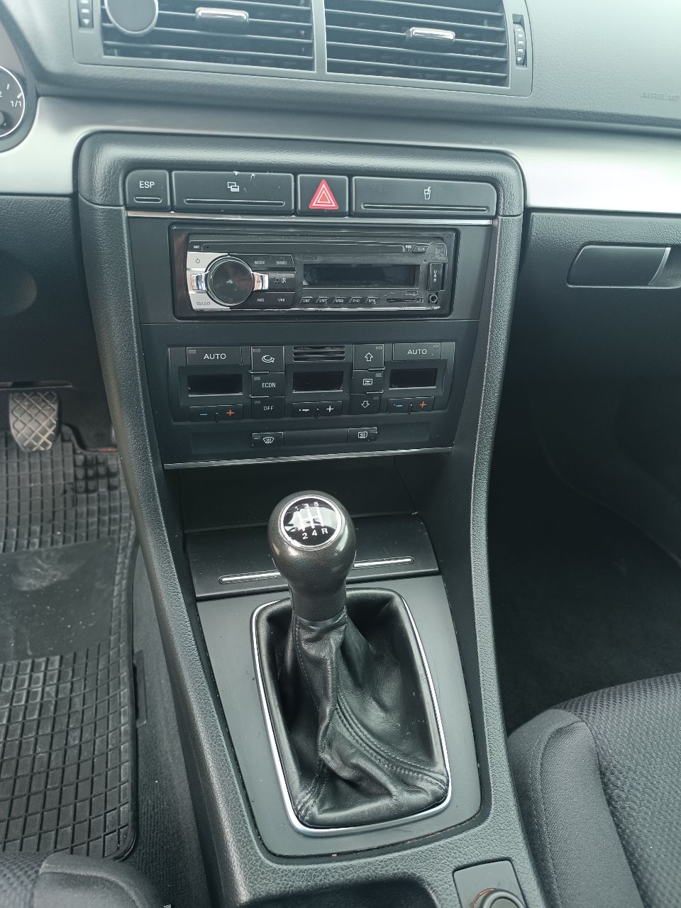 Audi A4 - фото 53