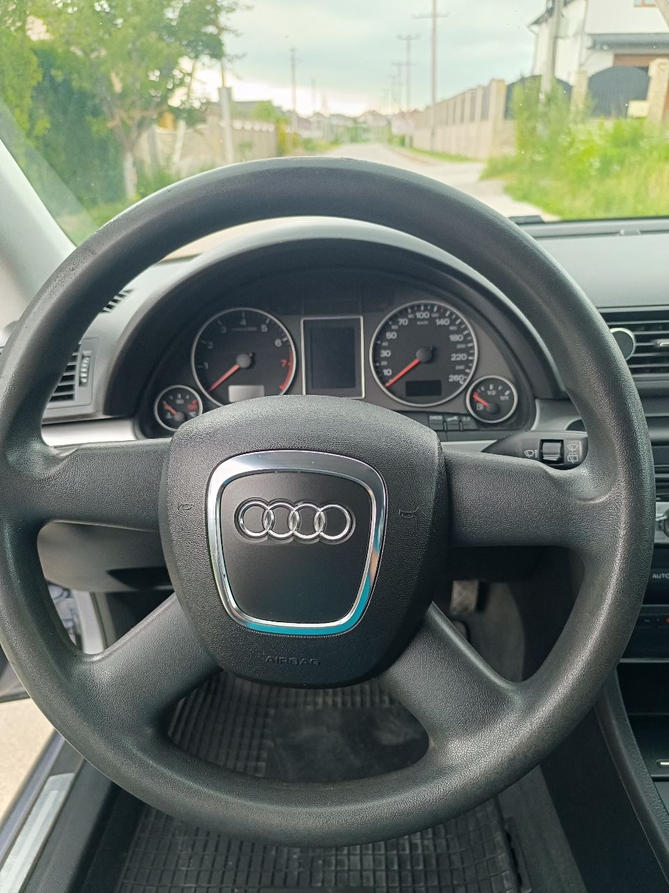 Audi A4 - фото 51