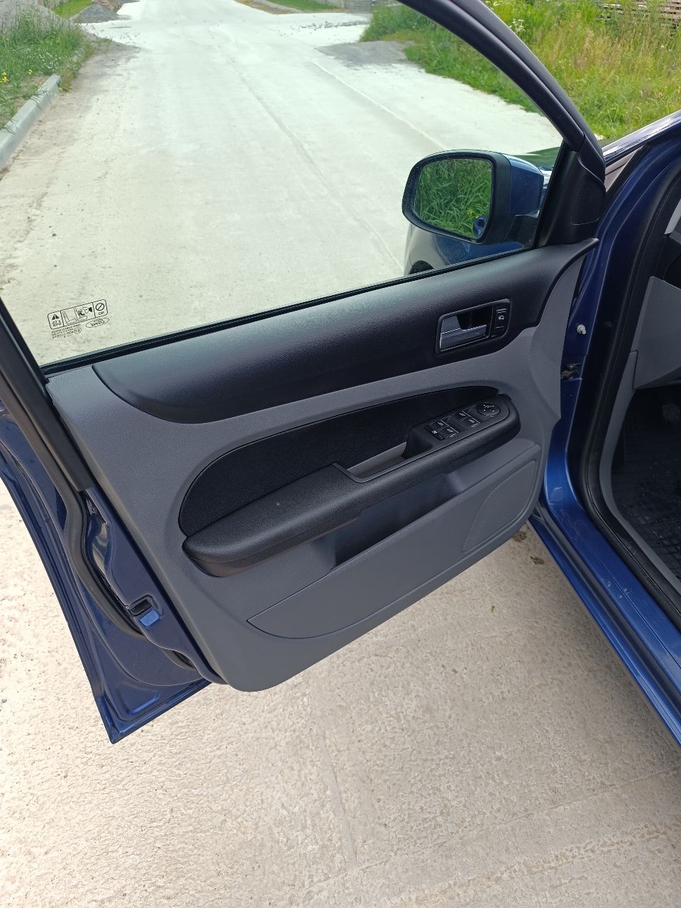 Ford Focus - фото 27