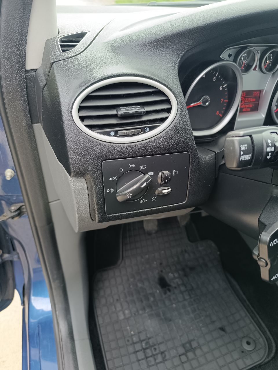 Ford Focus - фото 34