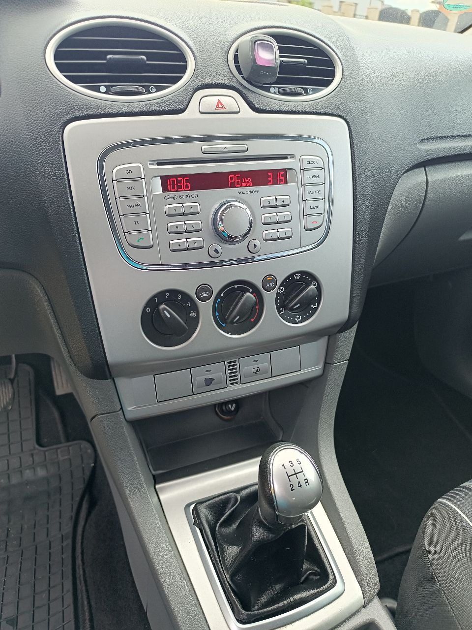 Ford Focus - фото 37