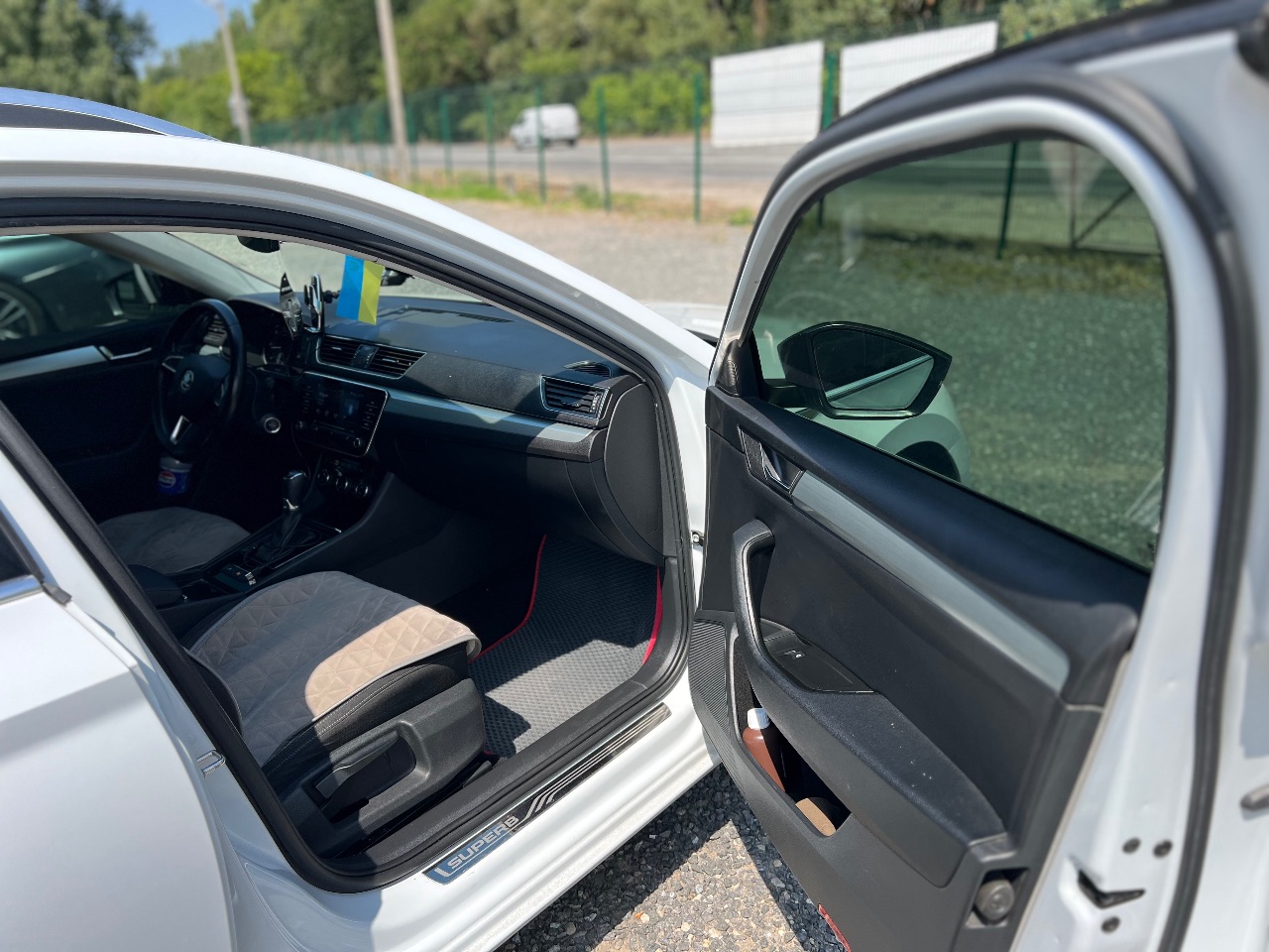 Skoda Superb - фото 9