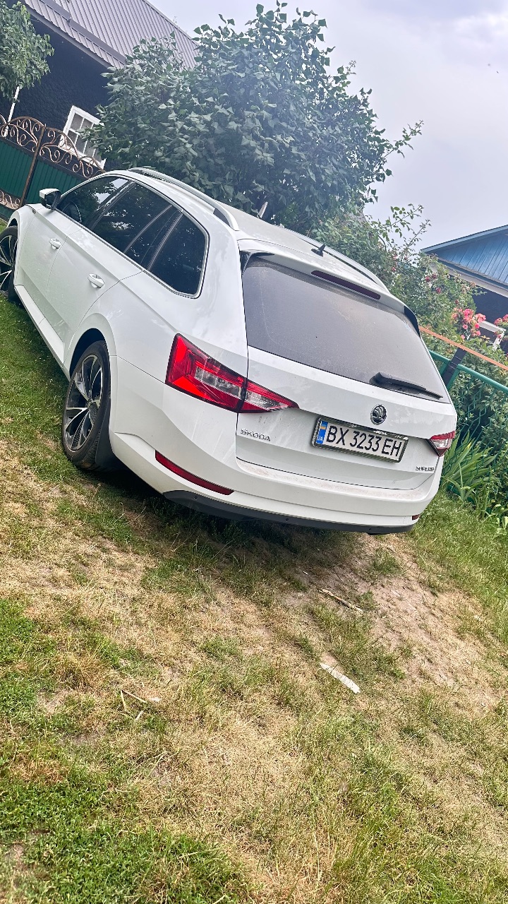 Skoda Superb - фото 16