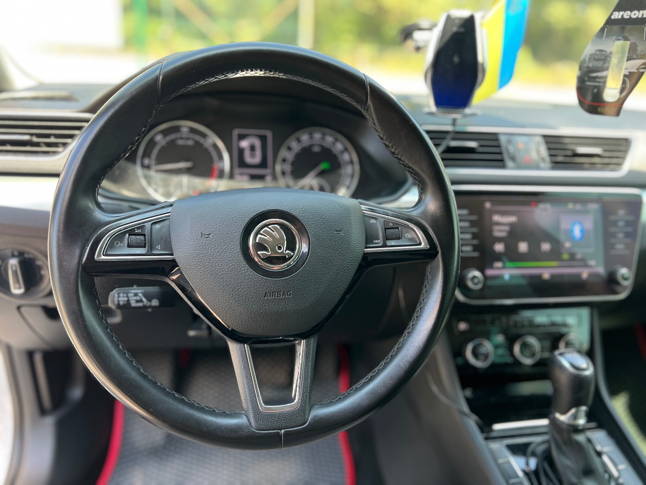 Skoda Superb - фото 6