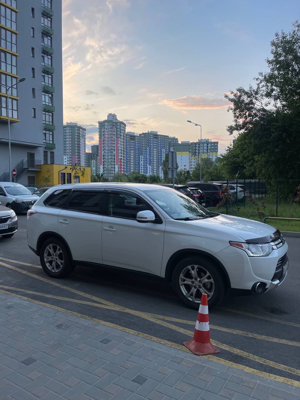 Mitsubishi Outlander - фото 8