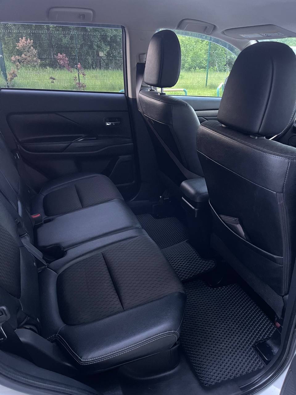 Mitsubishi Outlander - фото 16