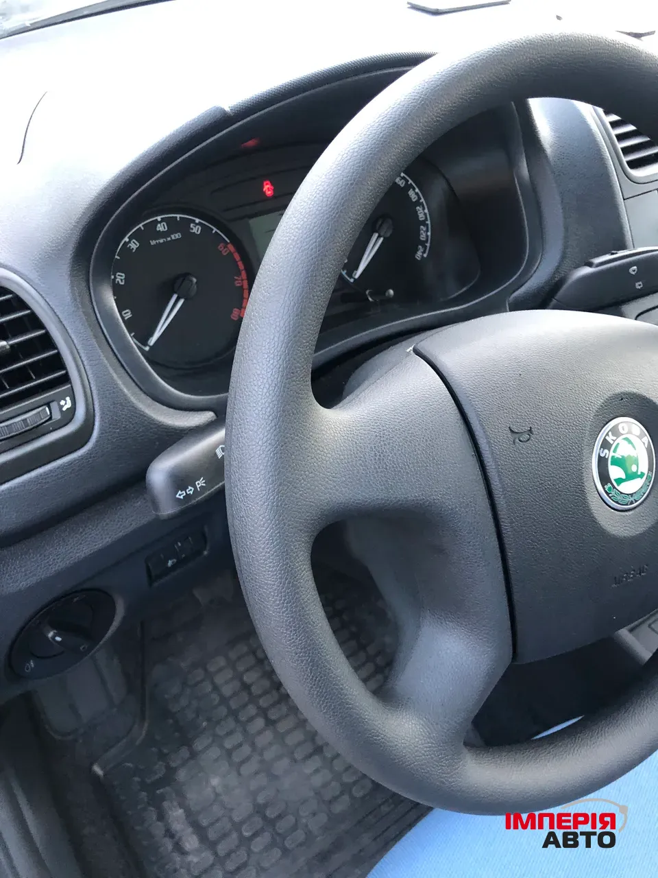 Skoda Fabia - фото 9