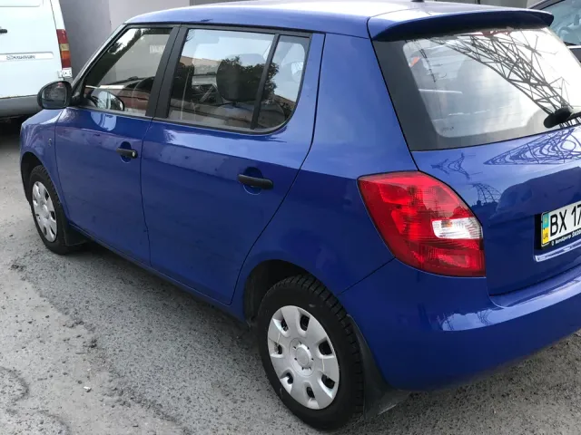 Skoda Fabia - фото 3