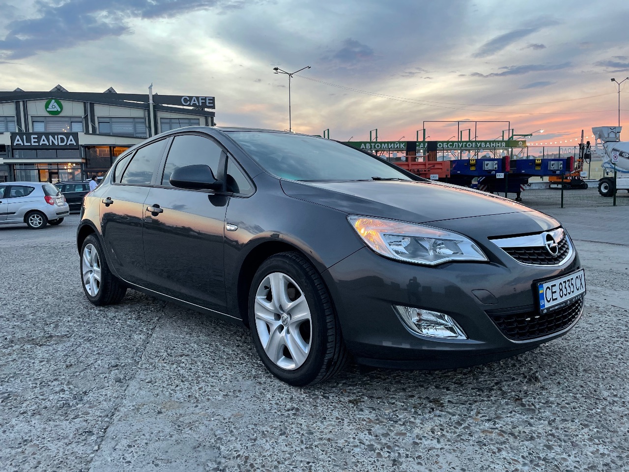 Opel Astra - фото 1