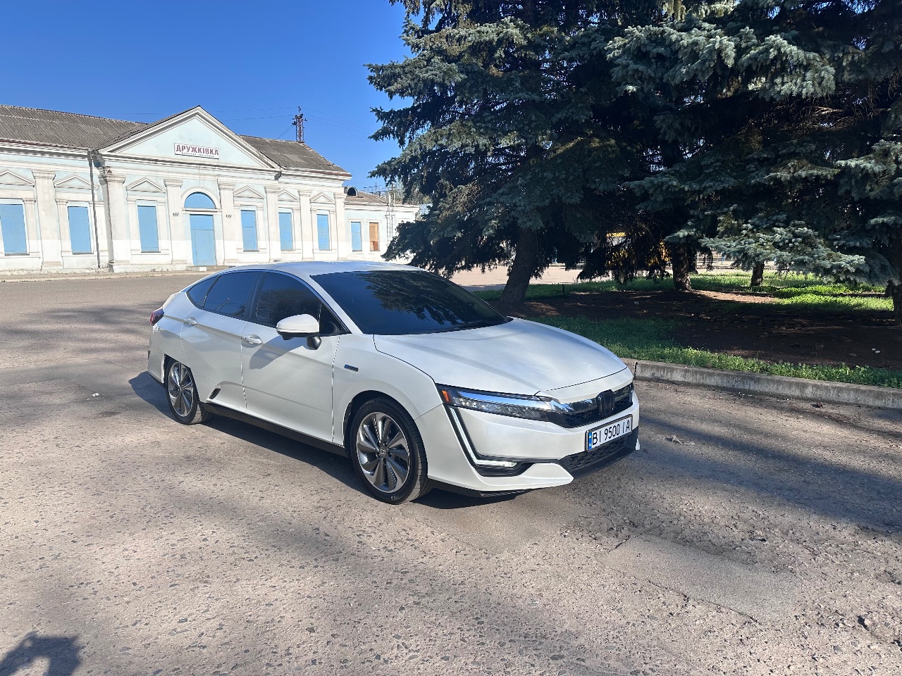 Honda Clarity - фото 3