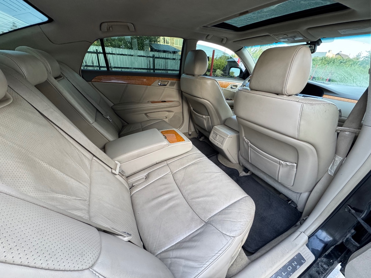 Toyota Avalon - фото 2