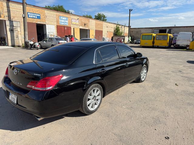 Toyota Avalon - зображення 4
