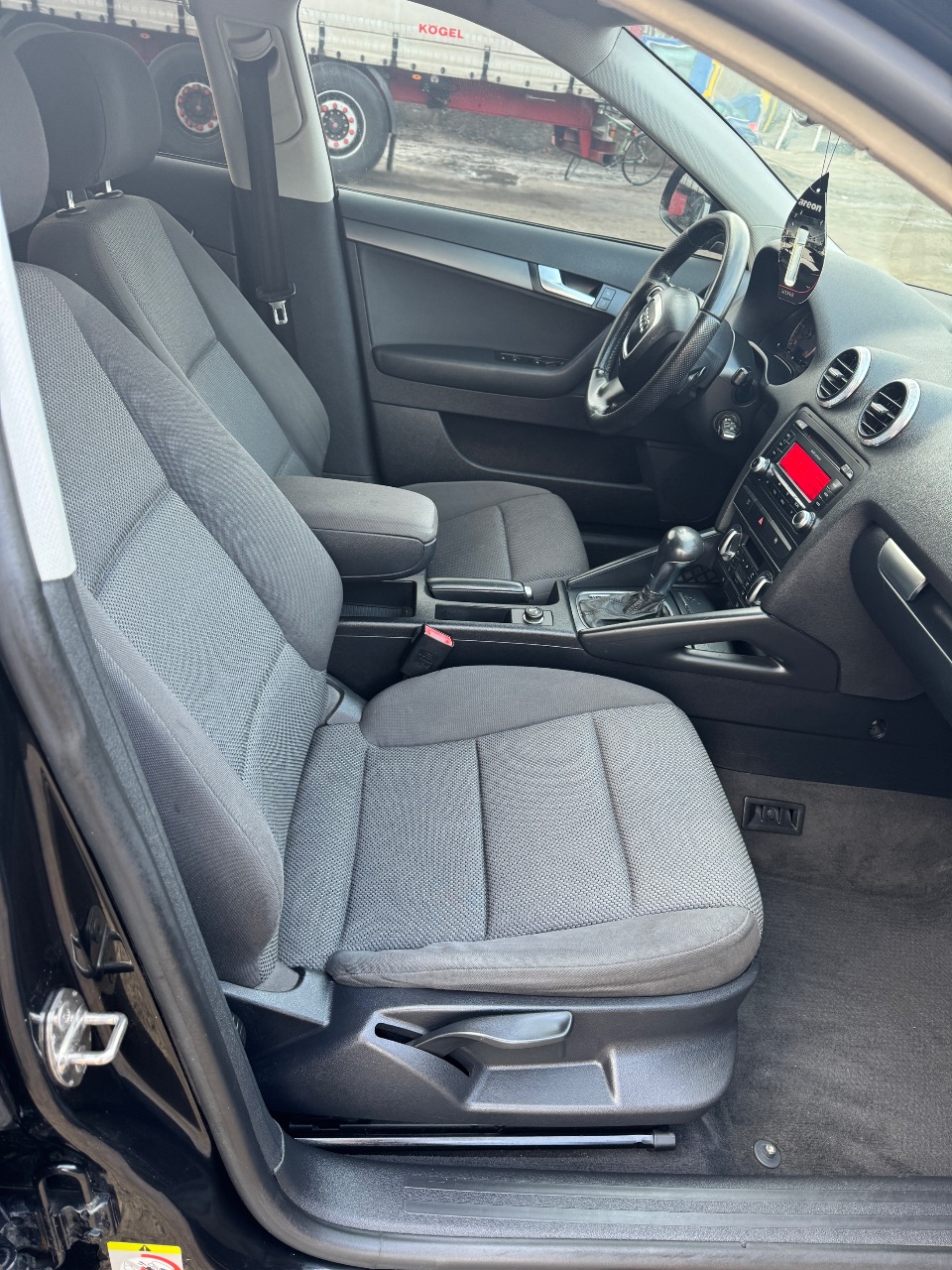 Audi A3 - фото 13