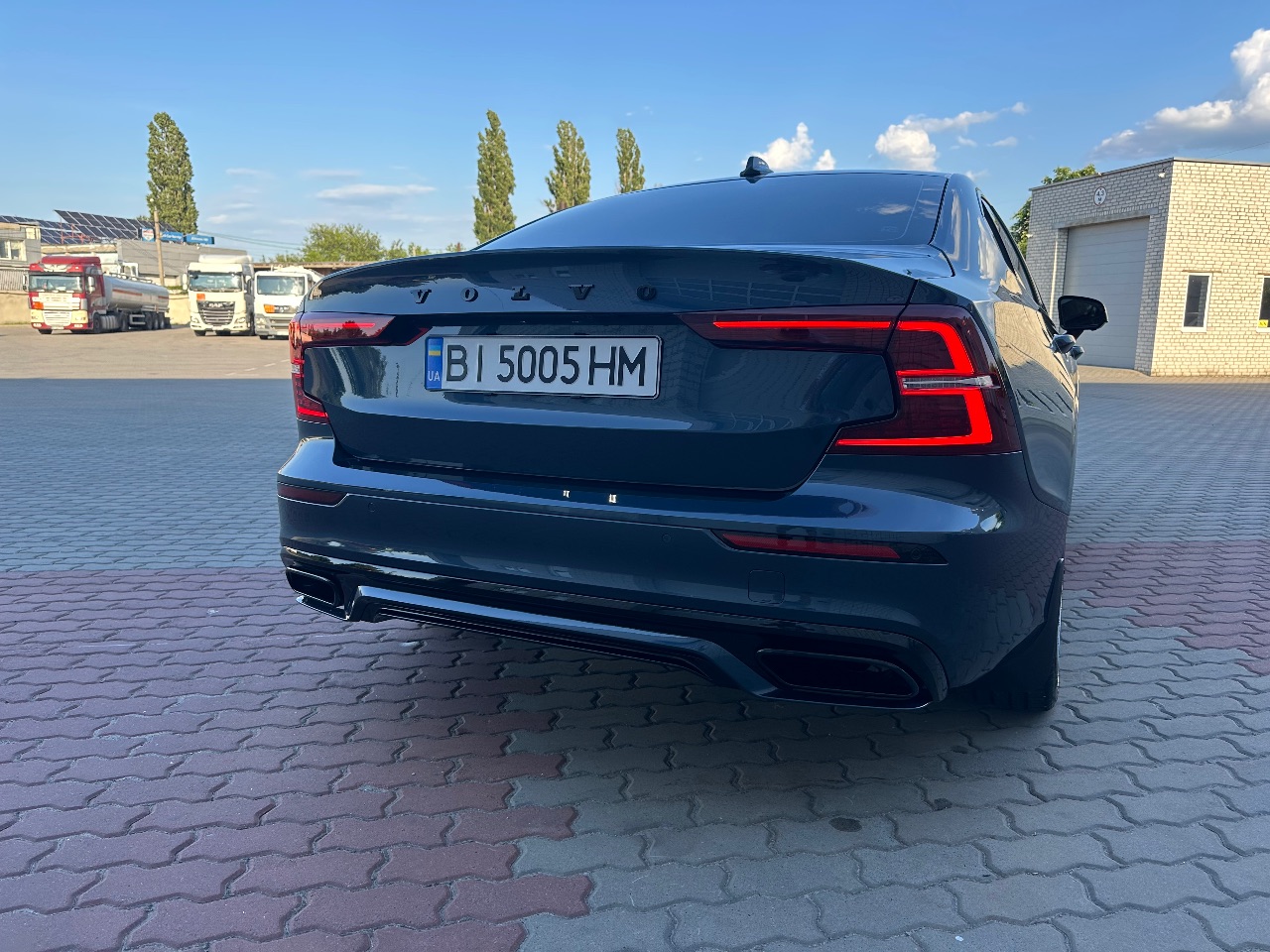 Volvo S60 - фото 4