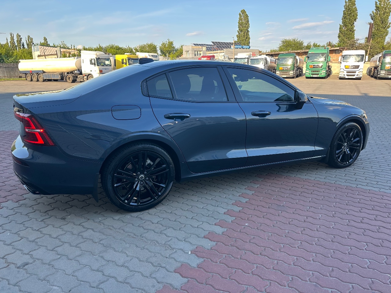 Volvo S60 - фото 3