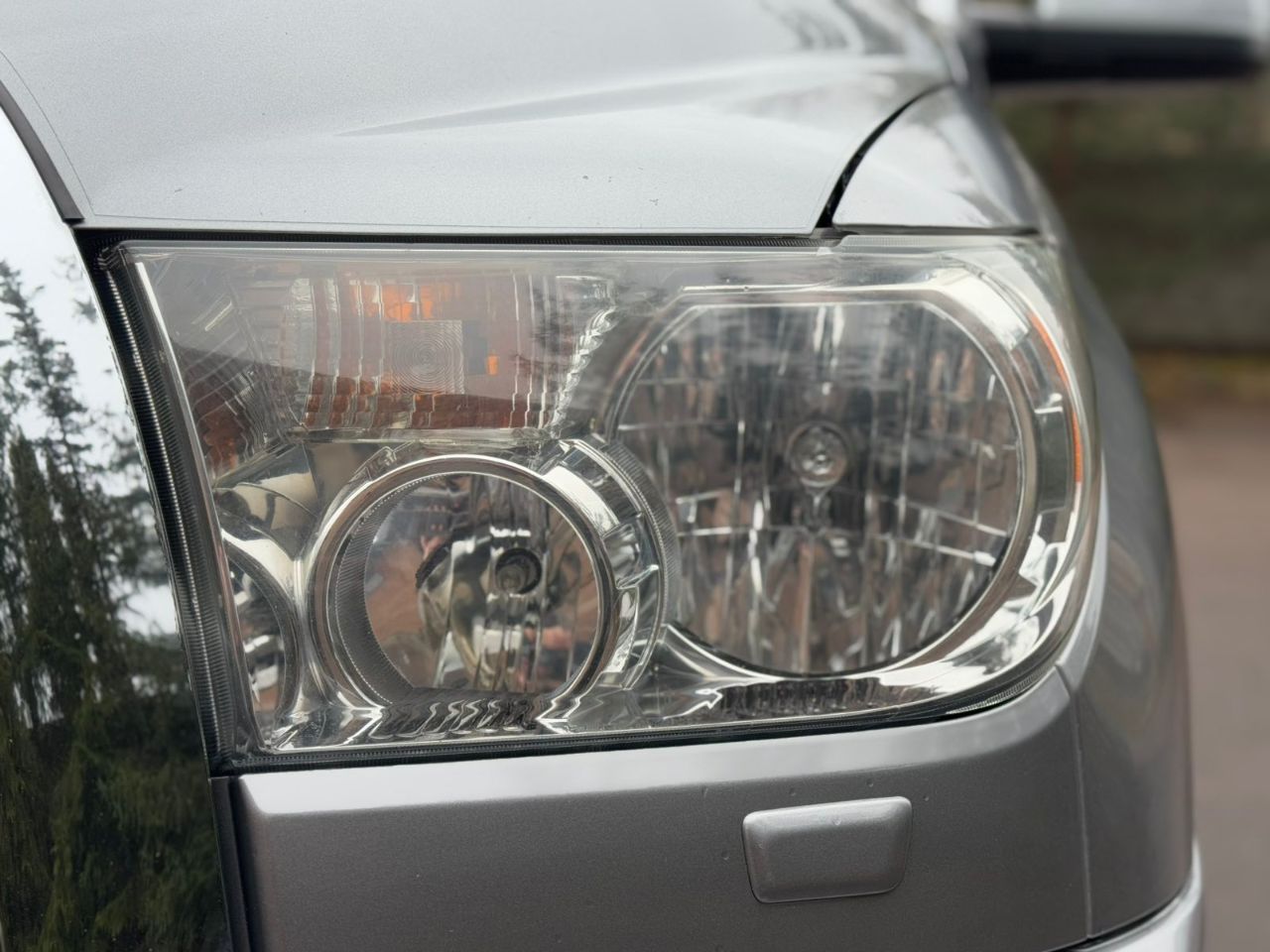 Toyota Sequoia - фото 8