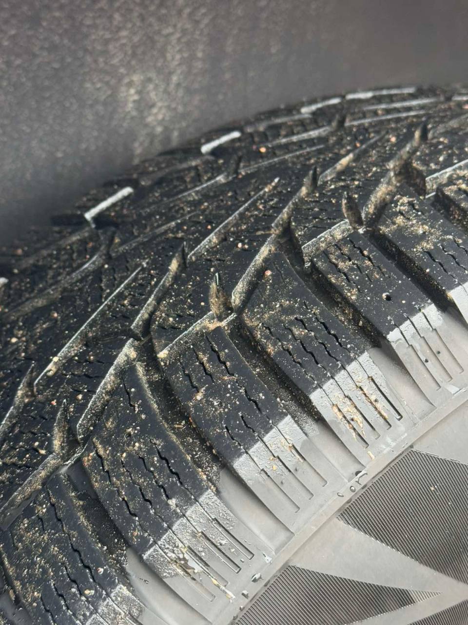 Toyota Sequoia - фото 16