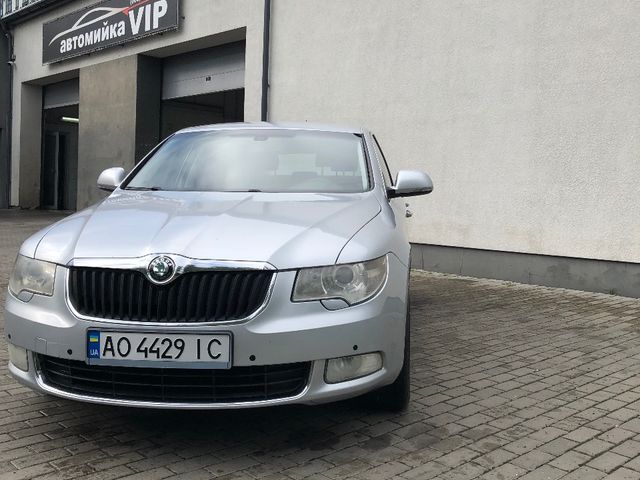 Skoda Superb - фото 1