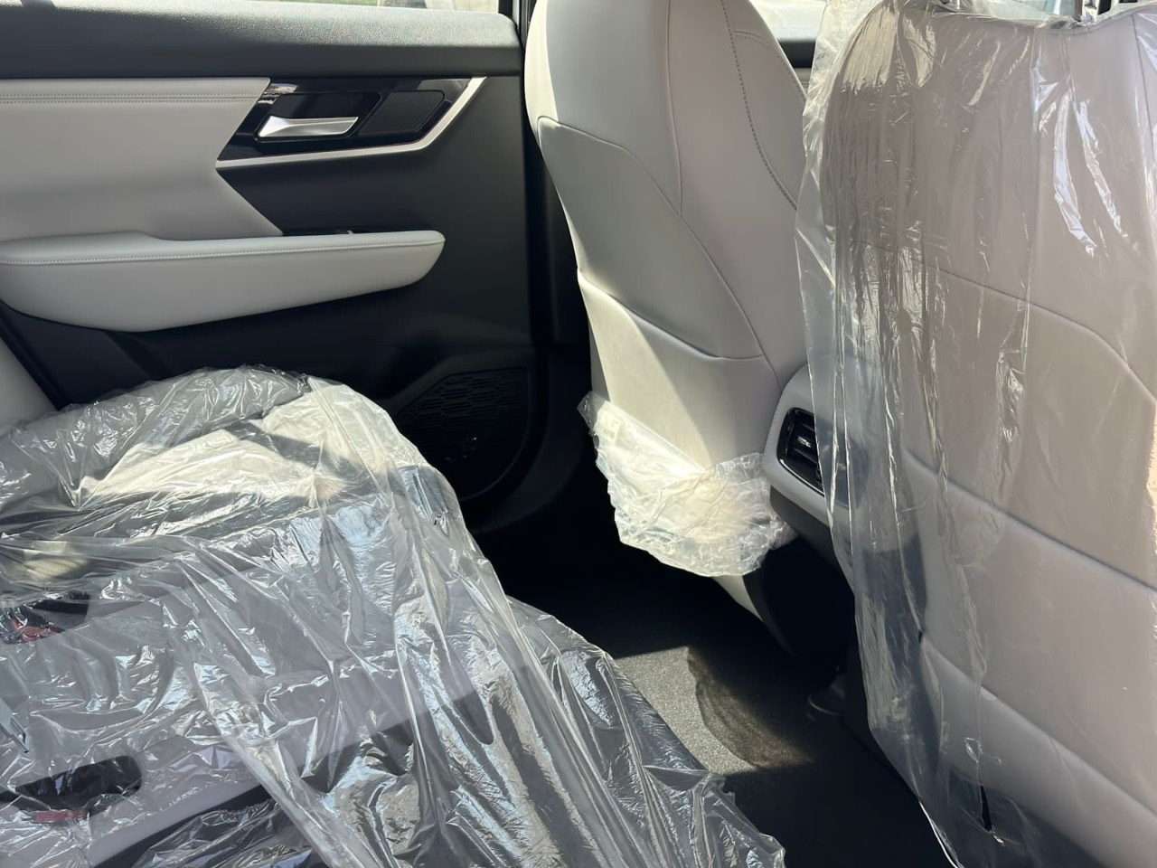 Mitsubishi Airtrek - фото 13