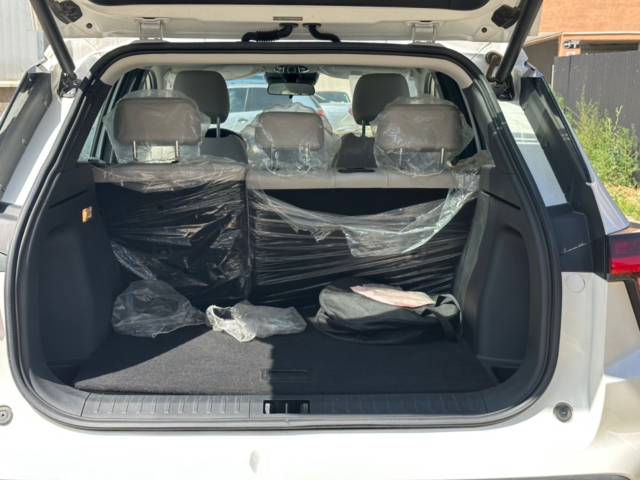 Mitsubishi Airtrek - фото 5