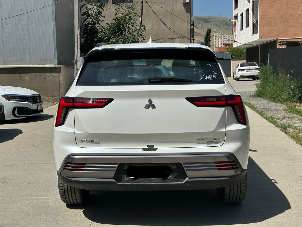 Mitsubishi Airtrek - фото 2