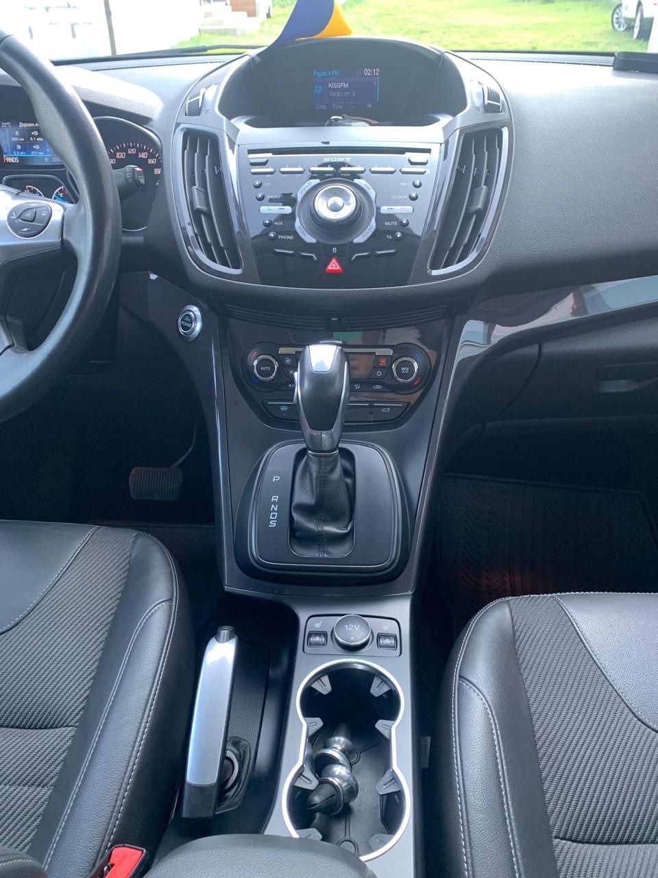 Ford Kuga - фото 8