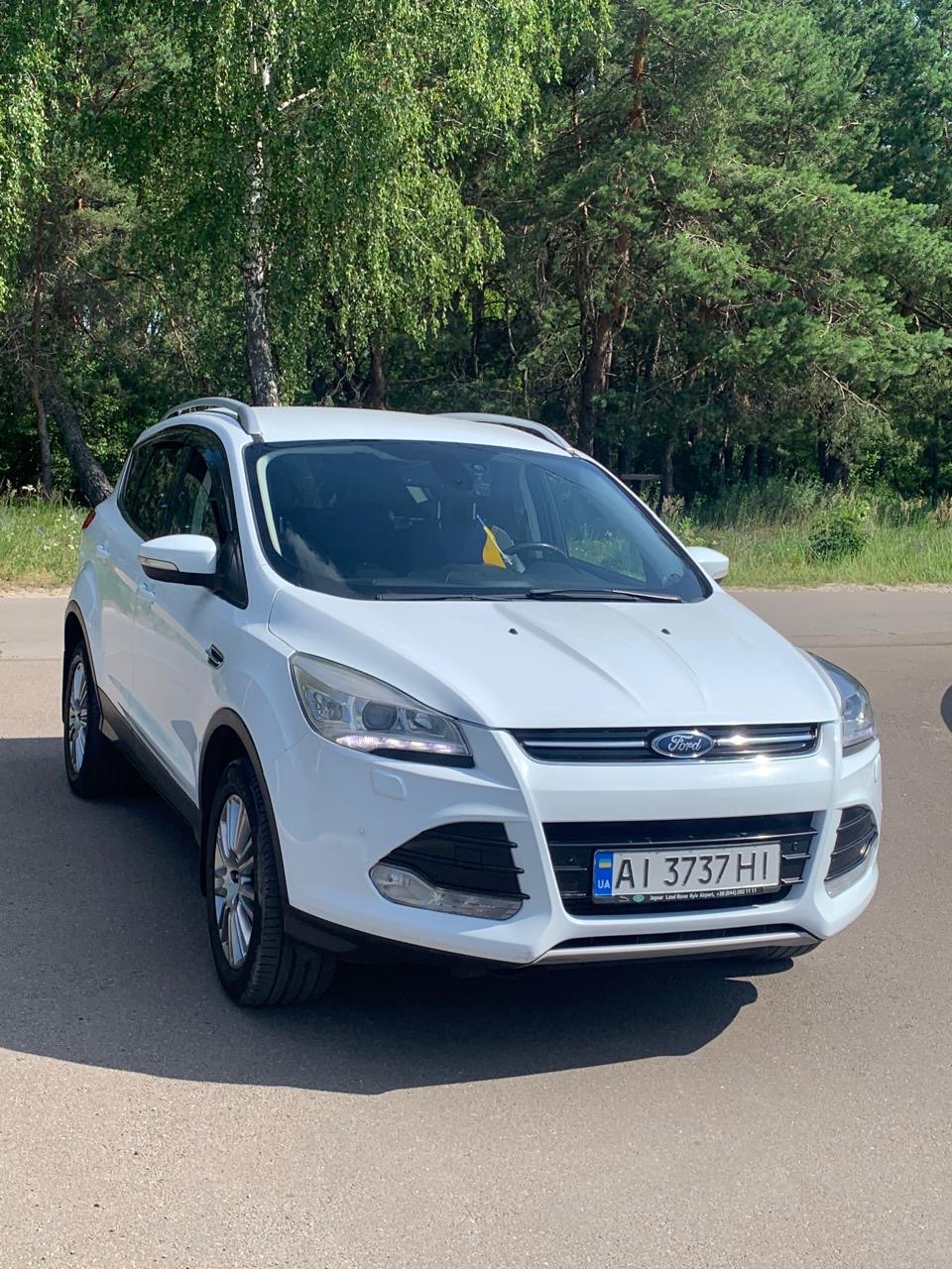 Ford Kuga - фото 1