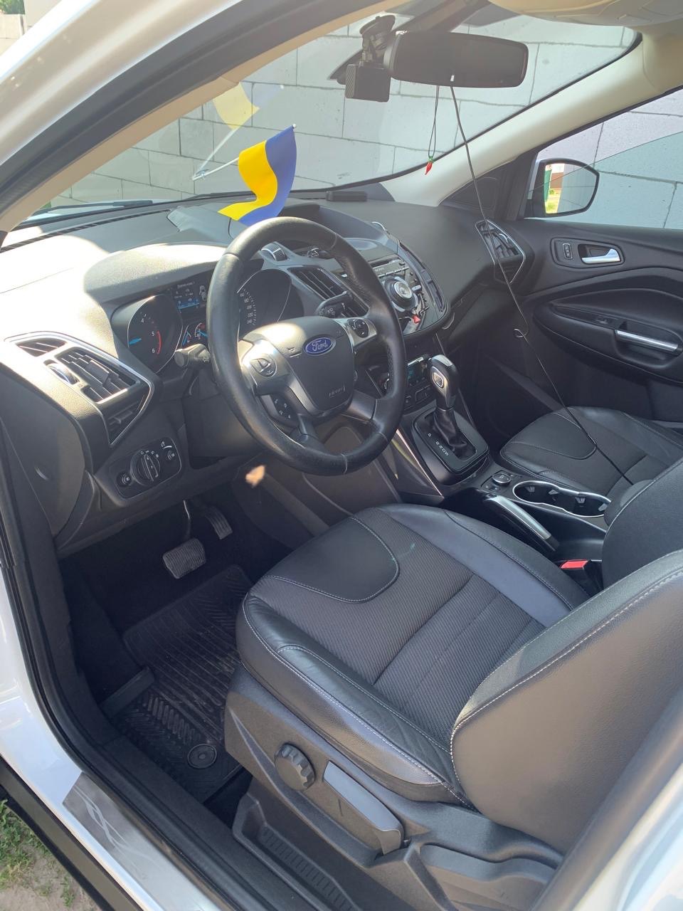 Ford Kuga - фото 9